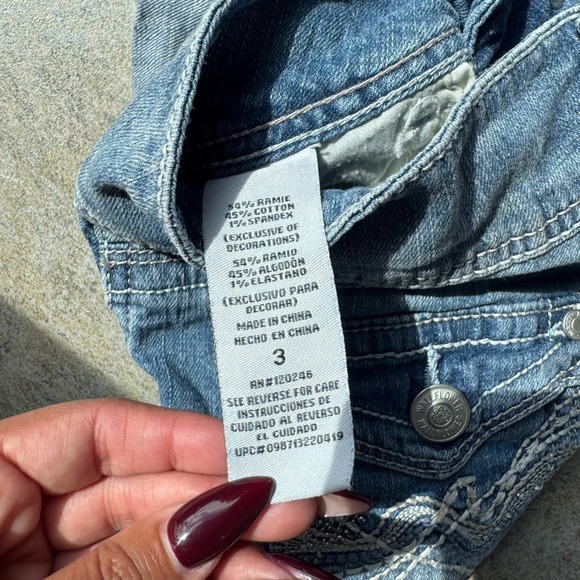 Y2K Wallflower Embroidered Rhinestone Jean Shorts 3 Distressed Stretch Western - Picture 3 of 3